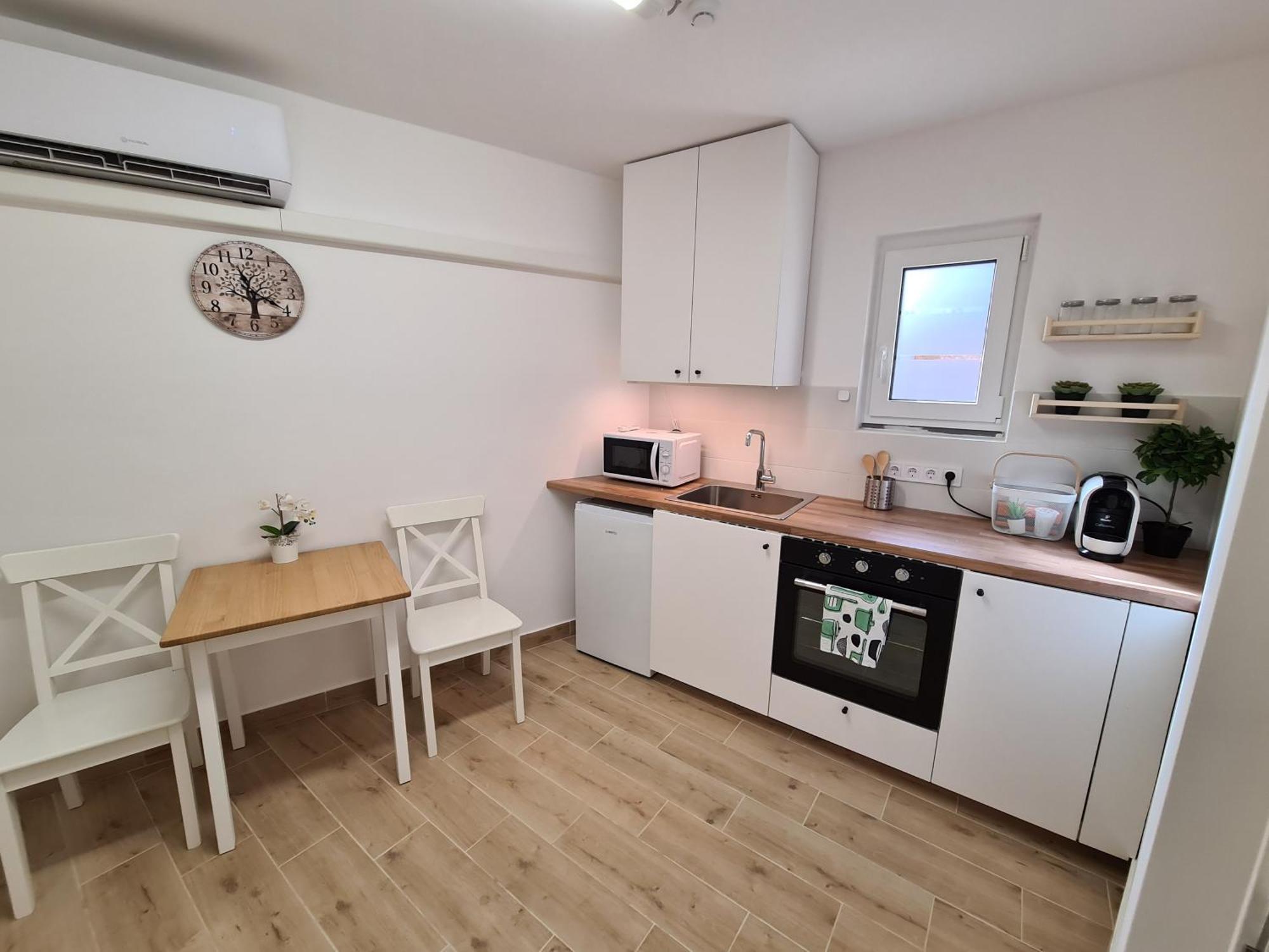 Kedves Apartman Pecs Exterior photo